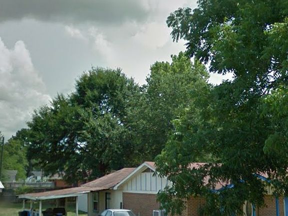 2nd image of 20300 Marion Dr S