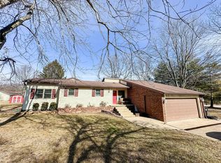 316 Fox Run Ln, Marshall, IL 62441