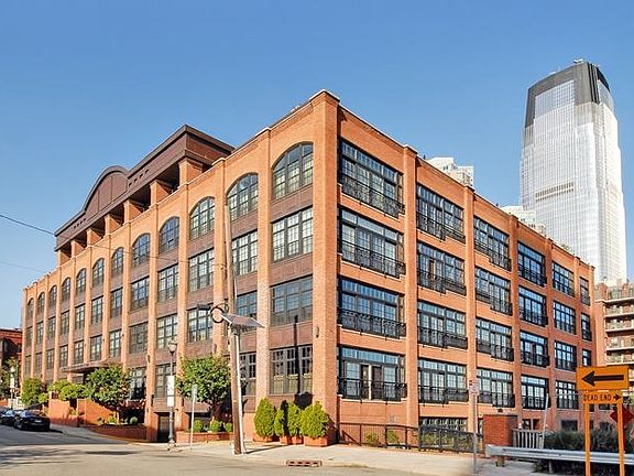 4th image of 174 Washington St #112