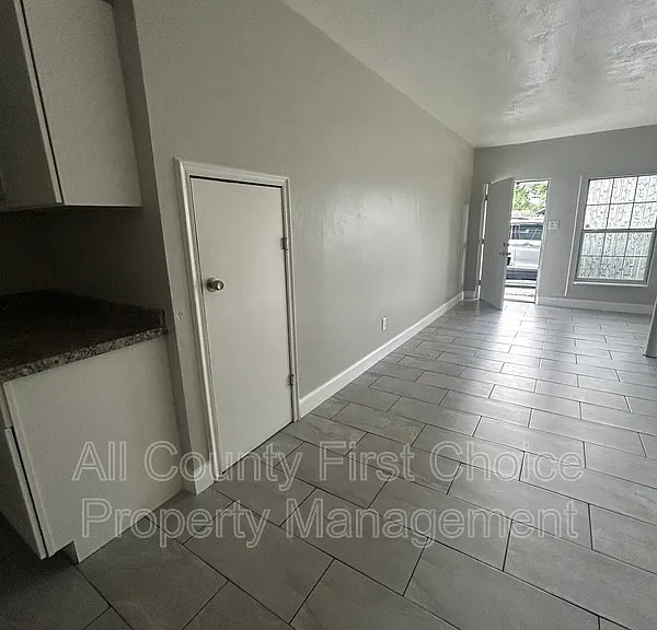 7380 63rd St N #5 — Photo 5