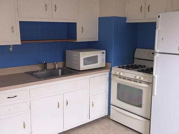 4th image of 8811 Summerdale Ave #2