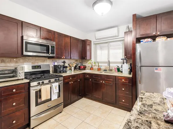 151-42 82nd Street image 11 of 24