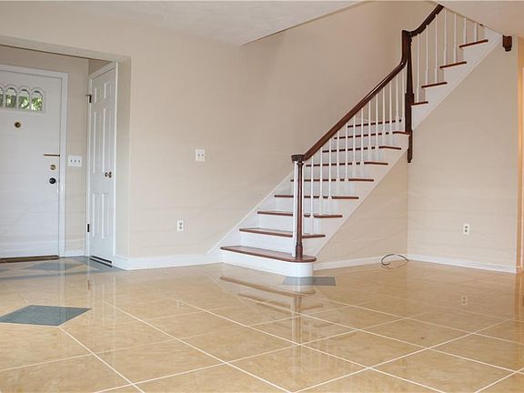 3rd image of 101 Wyndham Ave