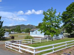 1050 Glengary Loop Rd, Roseburg, OR 97470
