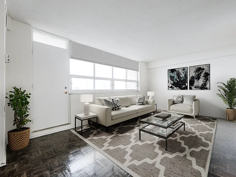 125 Neptune Dr — Photo 10