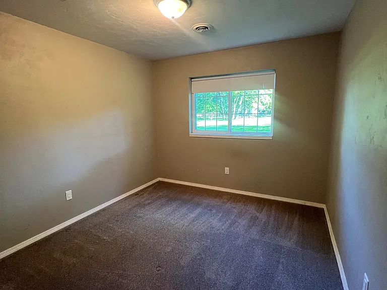 1155 Racine Road - 6 — Photo 8