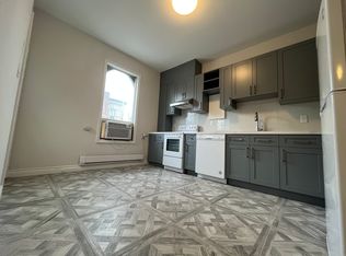 1154 Queen Street West, Toronto, ON M6J 1J5