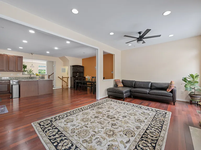 10745 Hillingdon Rd — Photo 27