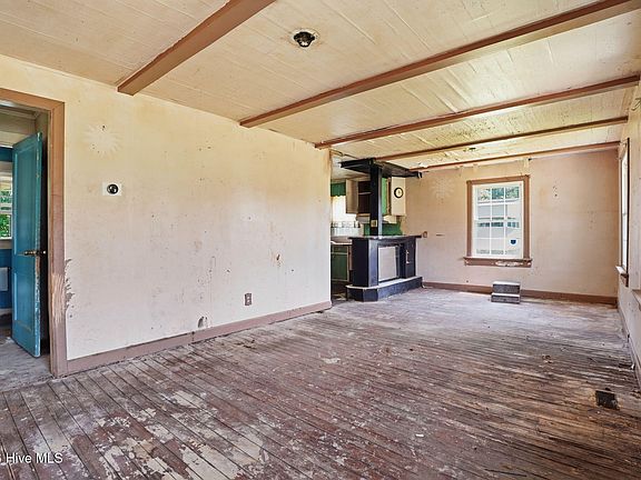 5th image of 5854 E Main Street