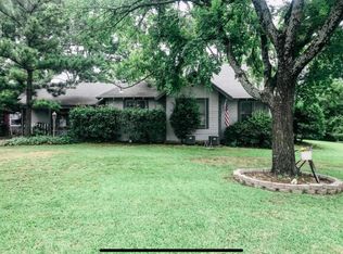 1232 N Pacific St, Mineola, TX 75773