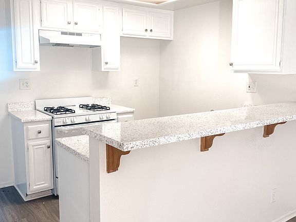 2nd image of 1517 W Carson St APT 12