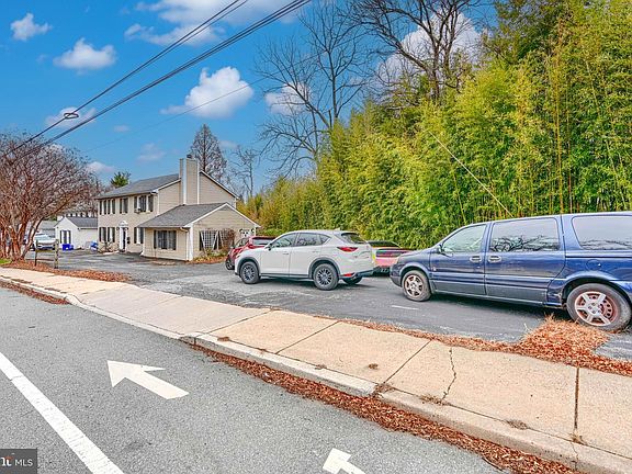 3rd image of 9301 Old Georgetown Rd