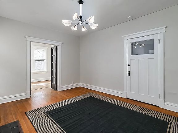 3rd image of 4219-4221 Botanical Ave #4221-2W