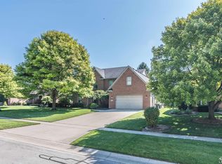 7244 Hidden Valley Dr, Lambertville, MI 48144