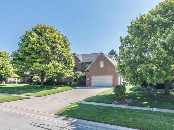 7244 Hidden Valley Dr, Lambertville, MI 48144