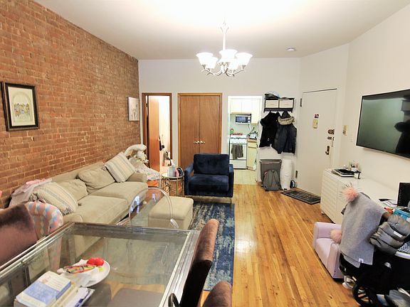 4th image of 319 W 100th St APT A