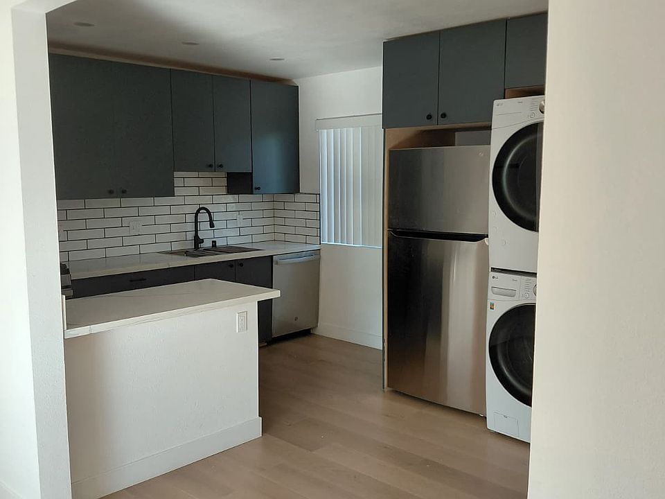 1st image of 2714 Queen St APT 4