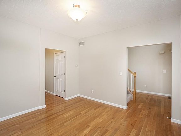 5th image of 8090 S Port Dr