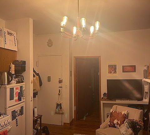 3rd image of 333 E 6th St #2W