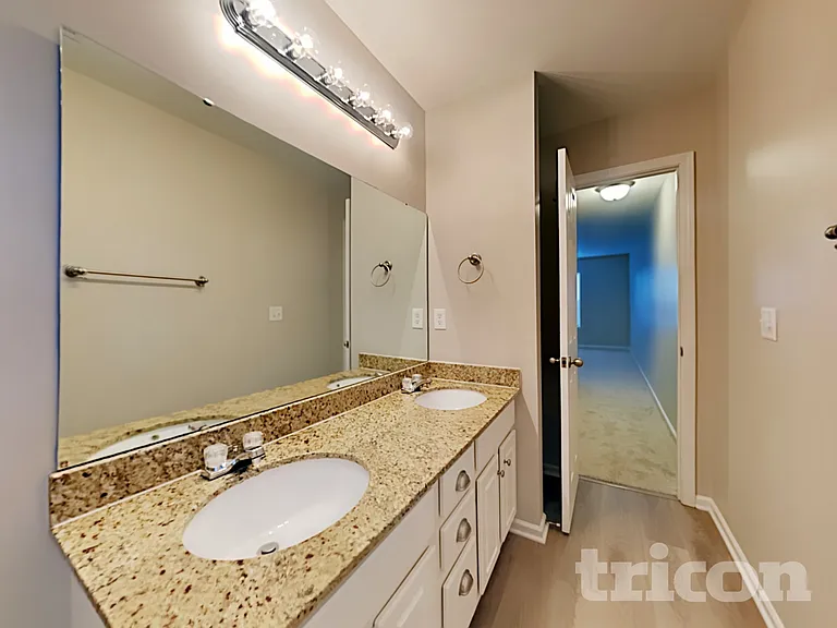 248 Eagle Pointe Dr — Photo 8