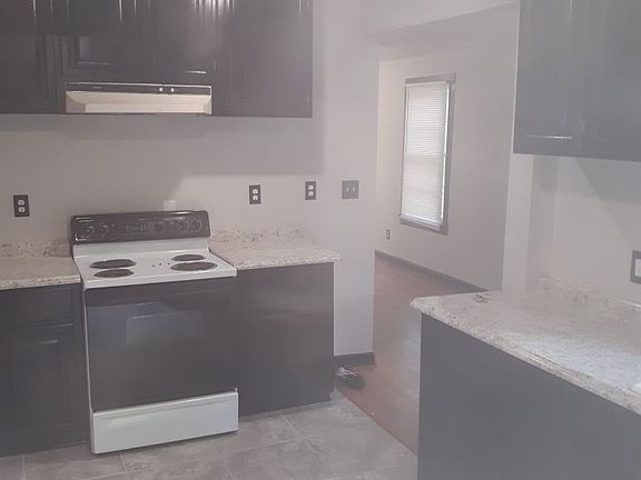 4th image of 1541 Yancey St