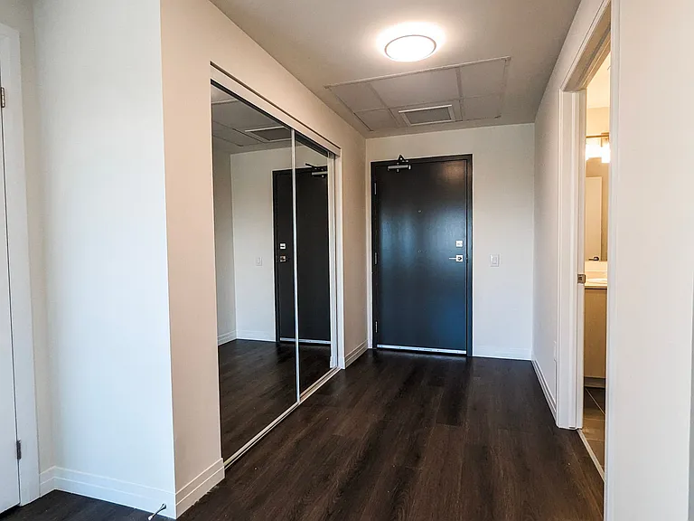 387 King St E #408 — Photo 14