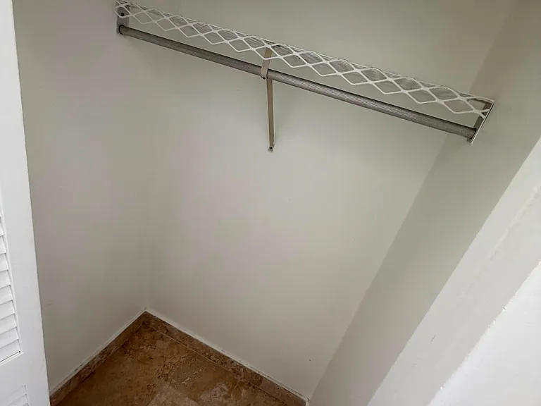 1817 S Ocean Dr #Penthouse 18 — Photo 36