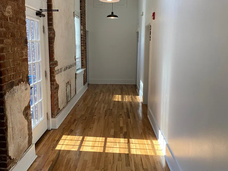 1100 Church St — Photo 40