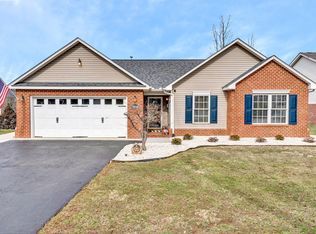 7910 Layne Ct, Roanoke, VA 24019