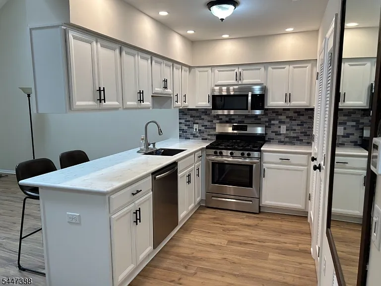 3 Beaver Creek Dr #8 — Photo 2
