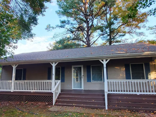 78 Woodmount Dr, Colonial Beach, VA 22443