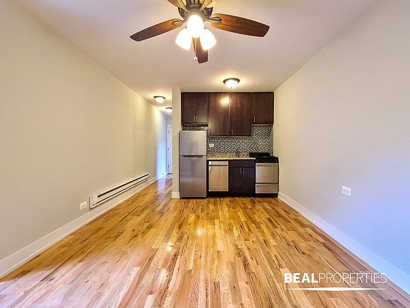 4th image of 819 W Cornelia Ave APT 310