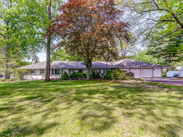 81 Island Bay Ln, Springfield, IL 62712