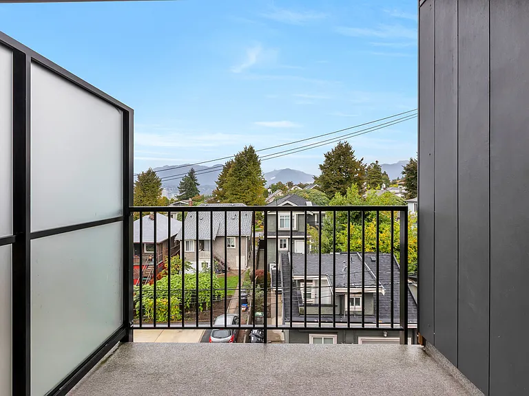 3455 Hastings St E — Photo 45