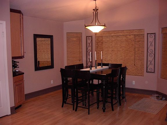 Eat-In Kitchen