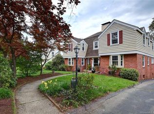 230 S Main St, West Hartford, CT 06107