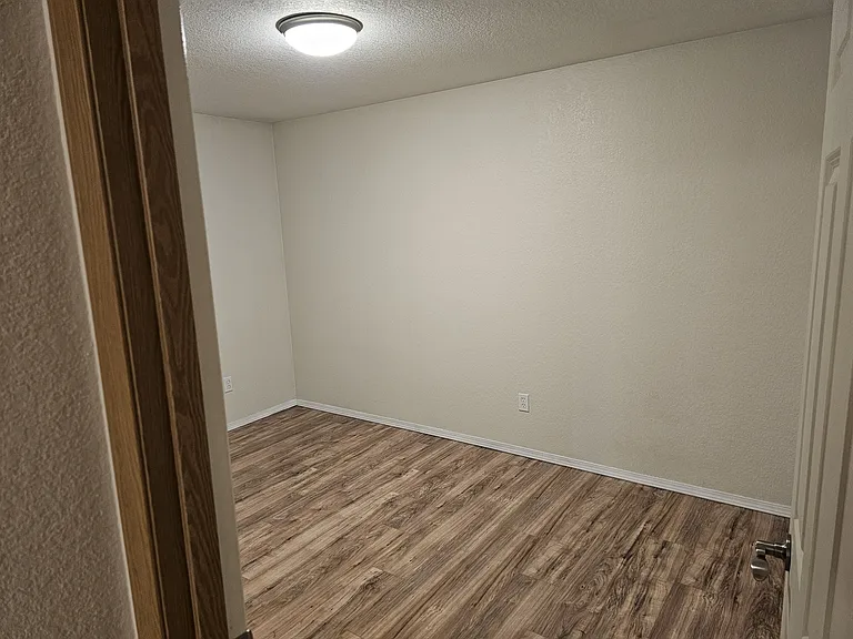 Northgate Dr — Photo 8