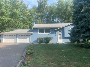 1314 Pleasant View Ln, Champlin, MN 55316