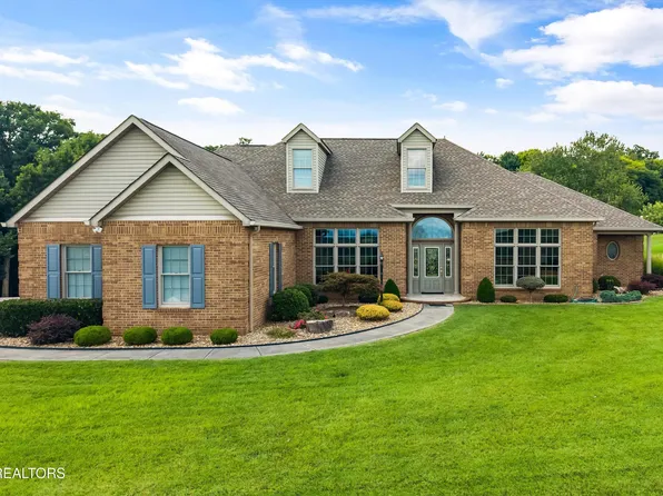 1045 Clendenen Rd, Maryville, TN 37801