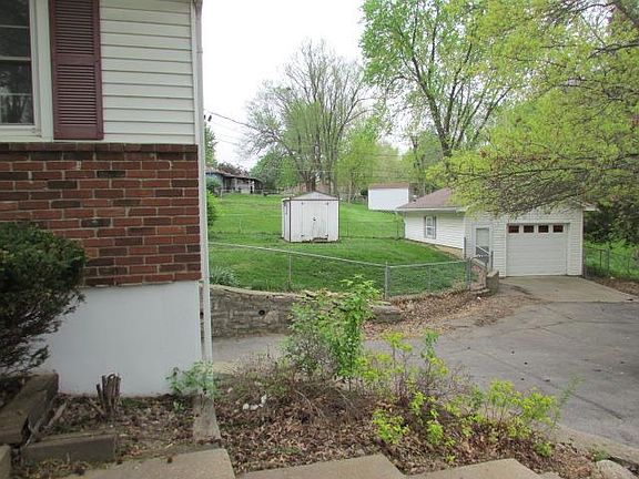 3rd image of 7001 Edith Ave