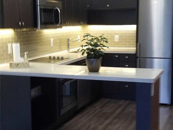 5th image of 565 Wilson Ave #1107