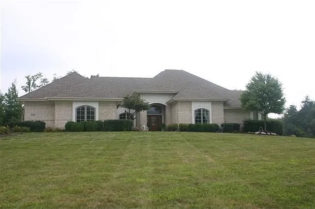 2811 River Edge Cir photo 1