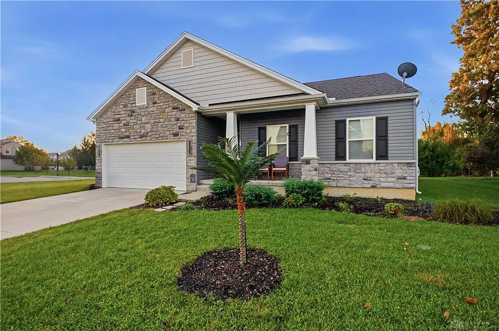 3 bed, 2.0 bath, 1790 sqft, $2,500 — Photo 2