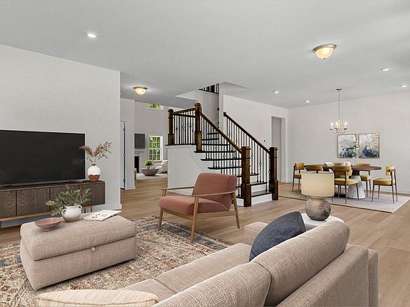 4th image of 30 Acorn Ln