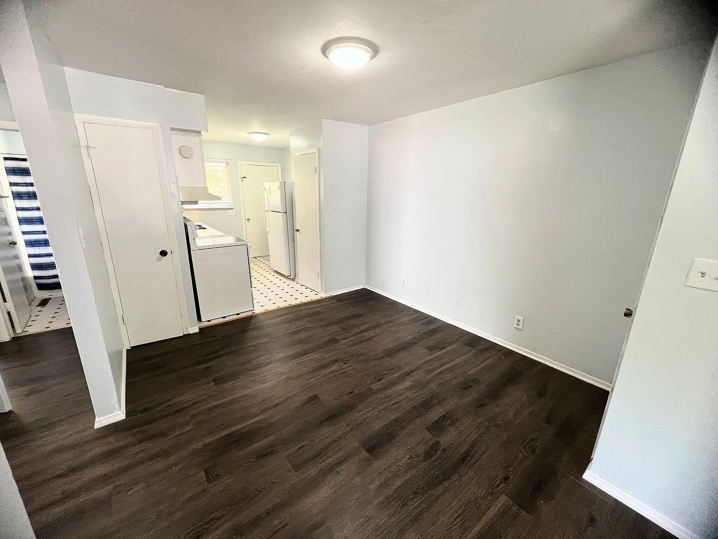 109 Elliot — Photo 4