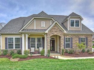 7029 Hyde Park Dr, Indian Trail, NC 28079