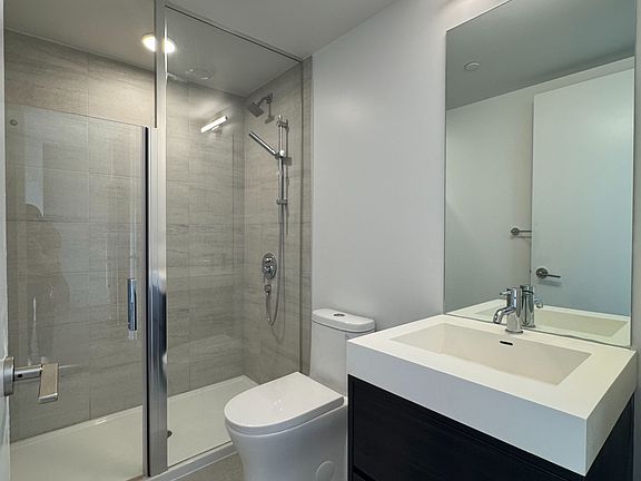 4th image of 9 Tecumseth St #705