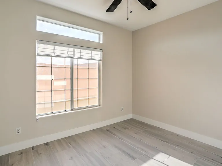 8910 Minsk Ct — Photo 14
