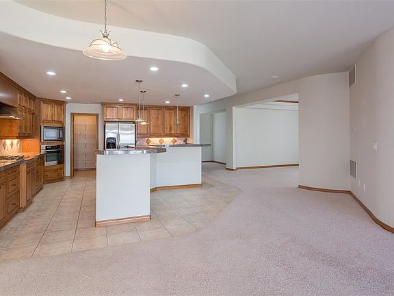 3rd image of 334 Columbia Point Dr Unit 101