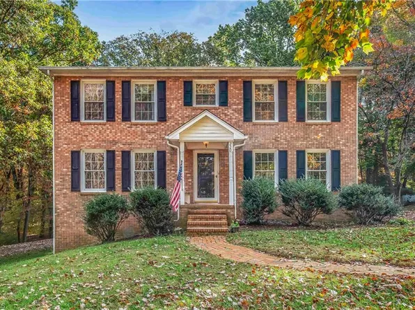 220 Baptist Dr, King, NC 27021